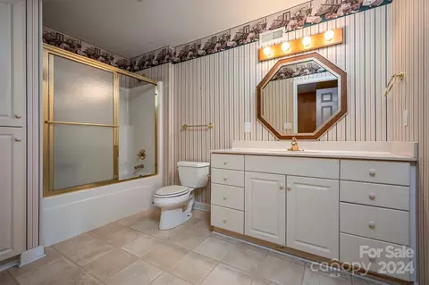 Bath - 166 Aurora Ln, Tryon, NC 28782 photo 3 of 3