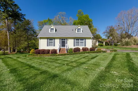 1633 Shadyside Ln, Rock Hill, SC 29732