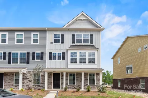 4342 Reed Creek Dr, Sherrills Ford, NC 28673
