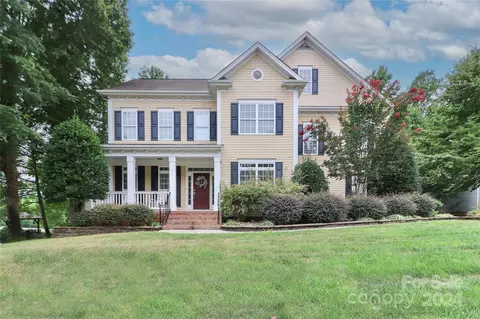 173 Hunters Hill Dr, Statesville, NC 28677