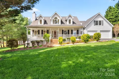 80 Sunwest Dr, Arden, NC 28704