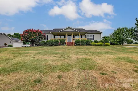 412 Back Acres Ln, Kannapolis, NC 28081