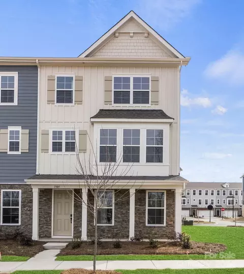 7105 Brookview Ln, Sherrills Ford, NC 28673