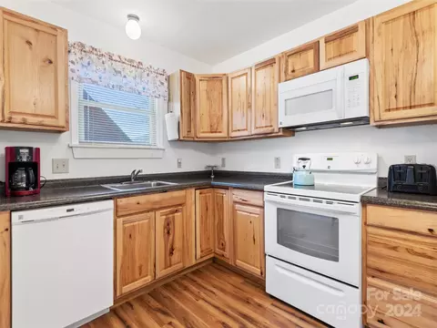 588 Panoramic Loop, Maggie Valley, NC 28751 photo 7
