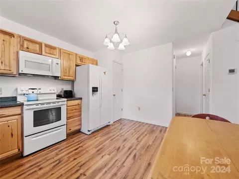 588 Panoramic Loop, Maggie Valley, NC 28751 photo 8