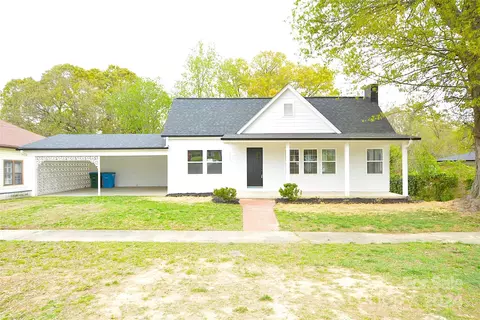 213 E Washington Ave, Bessemer City, NC 28016