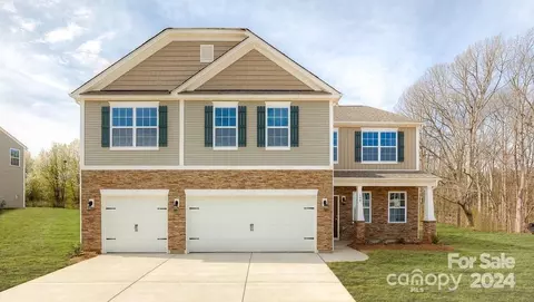 8132 Kennesaw Dr, Gastonia, NC 28056