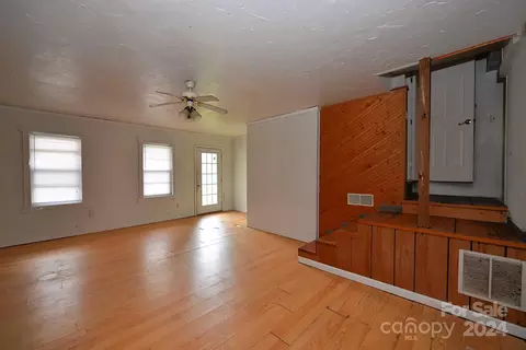 Living - 95 Maple Springs Rd, Sylva, NC 28779 photo 2 of 2