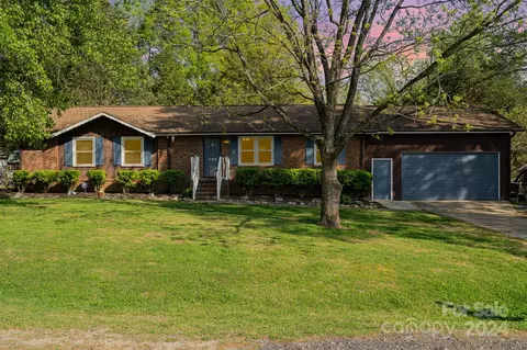 102 Aspen Ln, York, SC 29745