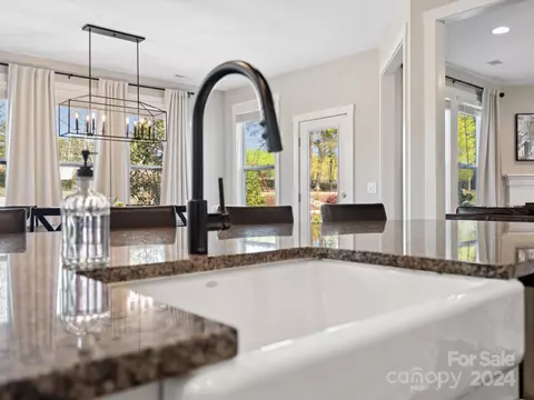 Kitchen - 1184 Weir Ct, Fort Mill, SC 29708 photo 2 of 5