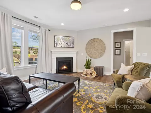 Living - 1184 Weir Ct, Fort Mill, SC 29708 photo 5 of 7
