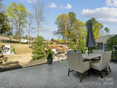 Exterior - 1184 Weir Ct, Fort Mill, SC 29708 photo 4 of 13