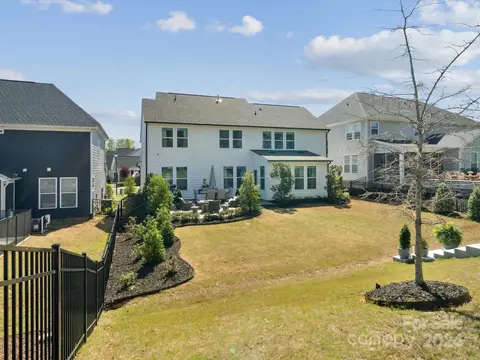 Exterior - 1184 Weir Ct, Fort Mill, SC 29708 photo 9 of 13