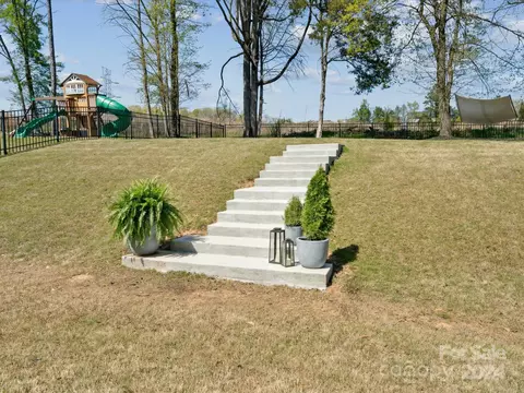 Exterior - 1184 Weir Ct, Fort Mill, SC 29708 photo 7 of 13