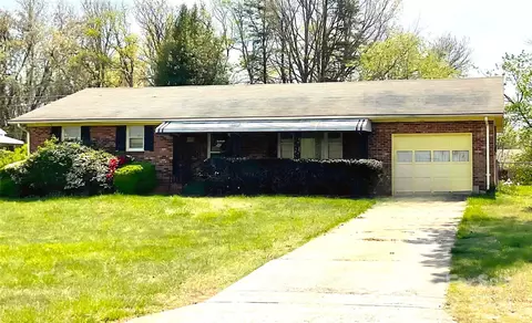 5136 Pressman Dr, Winston Salem, NC 27105
