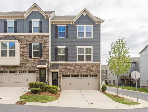 1924 Catkin Ln, Charlotte, NC 28205