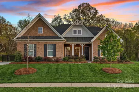 240 Hollyhock Dr, Weddington, NC 28104