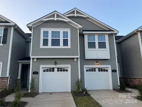 5109 Carrick St, Charlotte, NC 28213