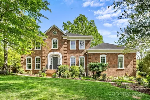 10431 William Penn Ln, Charlotte, NC 28277