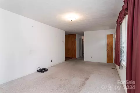 Bedroom - 3143 Sharon St, Hickory, NC 28601 photo 1 of 1