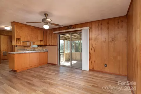 Kitchen - 3143 Sharon St, Hickory, NC 28601 photo 1 of 4