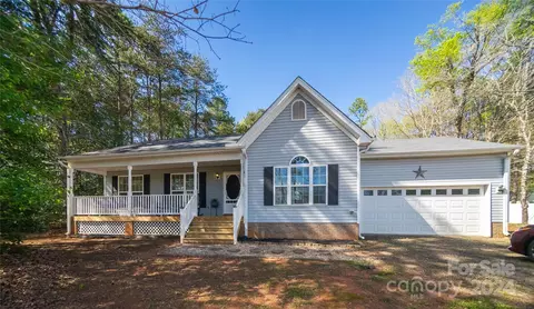 128 Chinaberry Ct, Mocksville, NC 27028