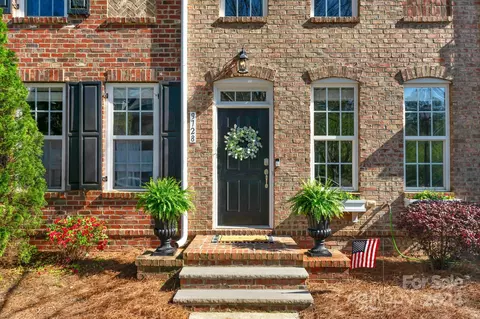 9728 Longstone Ln, Charlotte, NC 28277