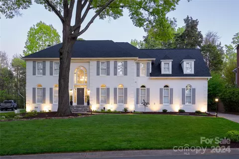 4527 Noras Path Rd, Charlotte, NC 28226