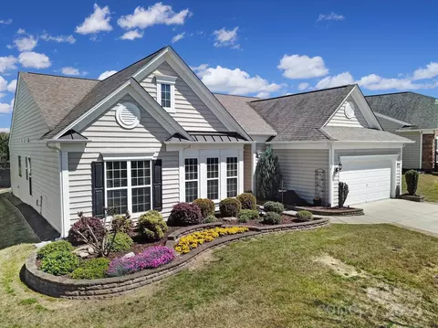 2062 Yellowstone Dr, Fort Mill, SC 29707