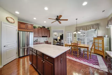 Kitchen - 2062 Yellowstone Dr, Fort Mill, SC 29707 photo 4 of 4