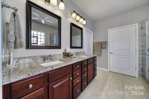 Bath - 2062 Yellowstone Dr, Fort Mill, SC 29707 photo 2 of 4