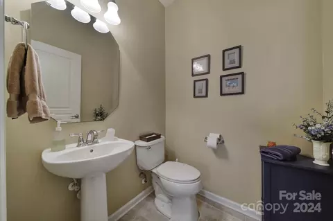 Bath - 2062 Yellowstone Dr, Fort Mill, SC 29707 photo 4 of 4