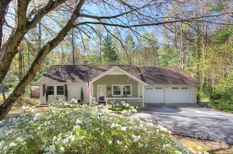 140 Cinnamon Way, Flat Rock, NC 28731