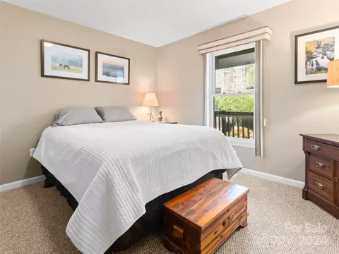 Bedroom - 4 Mount Emerald Dr, Fairview, NC 28730 photo 6 of 6