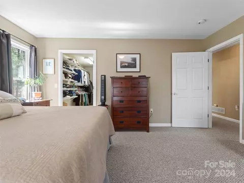 Bedroom - 4 Mount Emerald Dr, Fairview, NC 28730 photo 3 of 6
