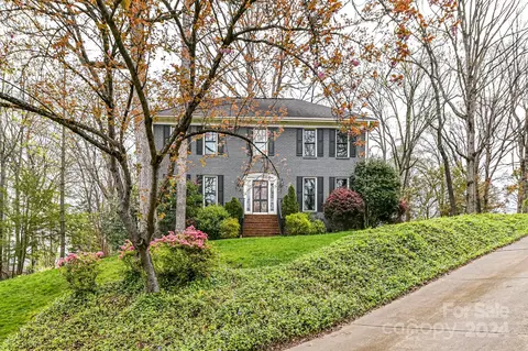 3729 Monique Ln, Charlotte, NC 28210
