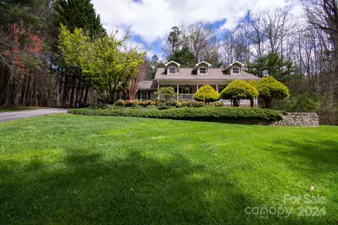 120 Rockwood Dr, Hendersonville, NC 28792