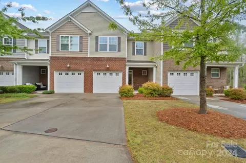 2753 Sawbridge Ln, Gastonia, NC 28056