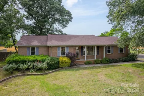 190 Willow Oaks Dr, China Grove, NC 28023