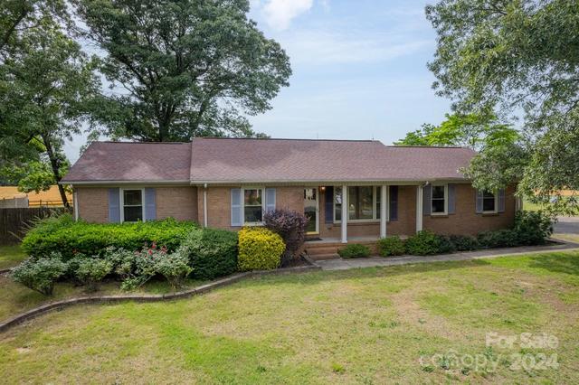 190 Willow Oaks Dr, China Grove, NC 28023