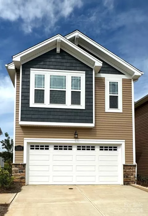 5119 Carrick St, Charlotte, NC 28213