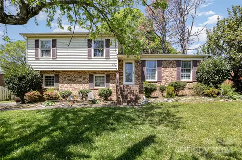 1508 Vanderlip Dr, Gastonia, NC 28052