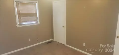 Bedroom - 5060 Hilo Dr, Conover, NC 28613 photo 1 of 3