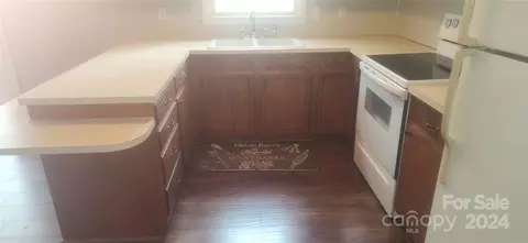 Kitchen - 5060 Hilo Dr, Conover, NC 28613 photo 2 of 2
