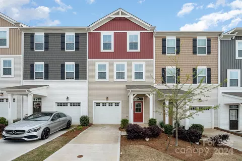 2307 Lazette Dr, Charlotte, NC 28216