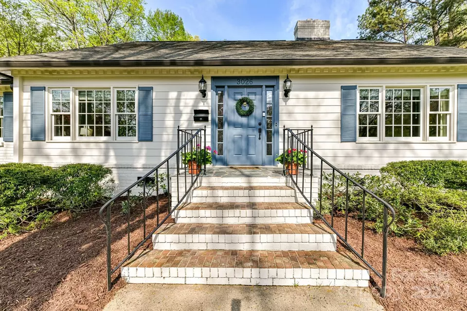 Exterior - 3026 Rustic Ln, Charlotte, NC 28210 photo 3 of 9