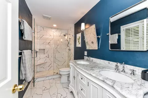 Bath - 3026 Rustic Ln, Charlotte, NC 28210 photo 1 of 4