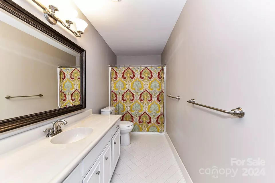 Bath - 3026 Rustic Ln, Charlotte, NC 28210 photo 4 of 4