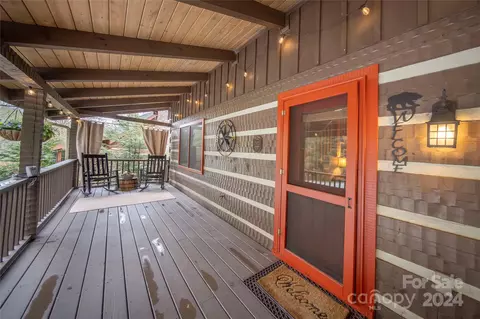 Exterior - 290 Hawks Lake Dr, Seven Devils, NC 28604 photo 8 of 11