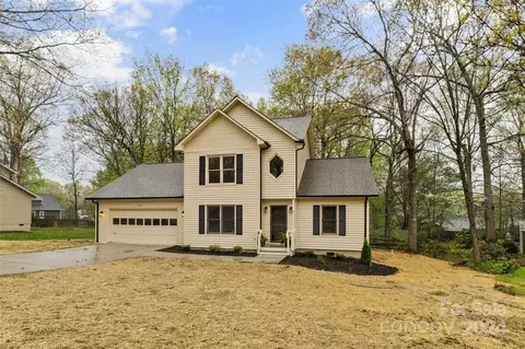 4057 Mattingly Dr, Hickory, NC 28602